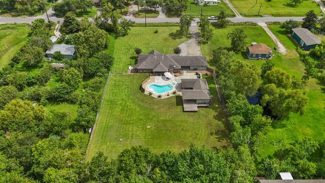 12707 28th Street, Santa Fe, TX 77510
