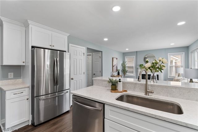 400 Elmwood Road, Bay Village, OH 44140