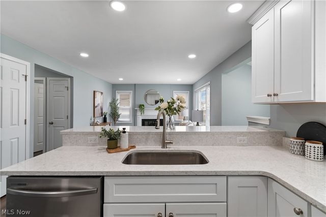 400 Elmwood Road, Bay Village, OH 44140