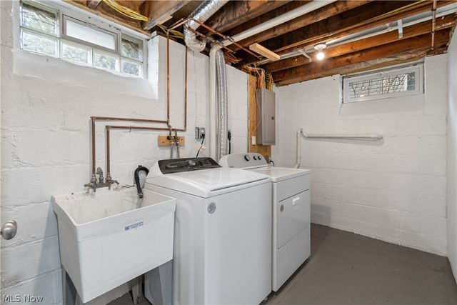 400 Elmwood Road, Bay Village, OH 44140