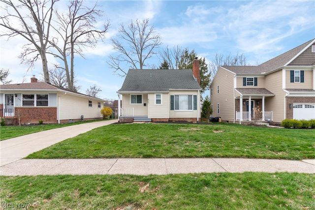 400 Elmwood Road, Bay Village, OH 44140