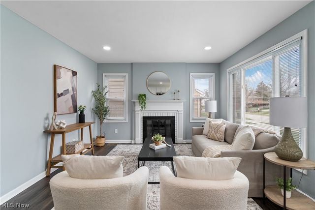 400 Elmwood Road, Bay Village, OH 44140