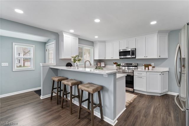 400 Elmwood Road, Bay Village, OH 44140