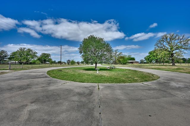 350 Owl Creek Road, Giddings, TX 78942