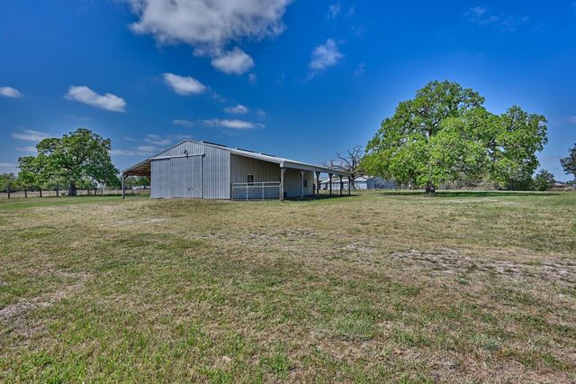 350 Owl Creek Road, Giddings, TX 78942