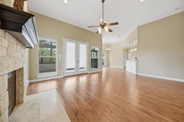 350 Owl Creek Road, Giddings, TX 78942