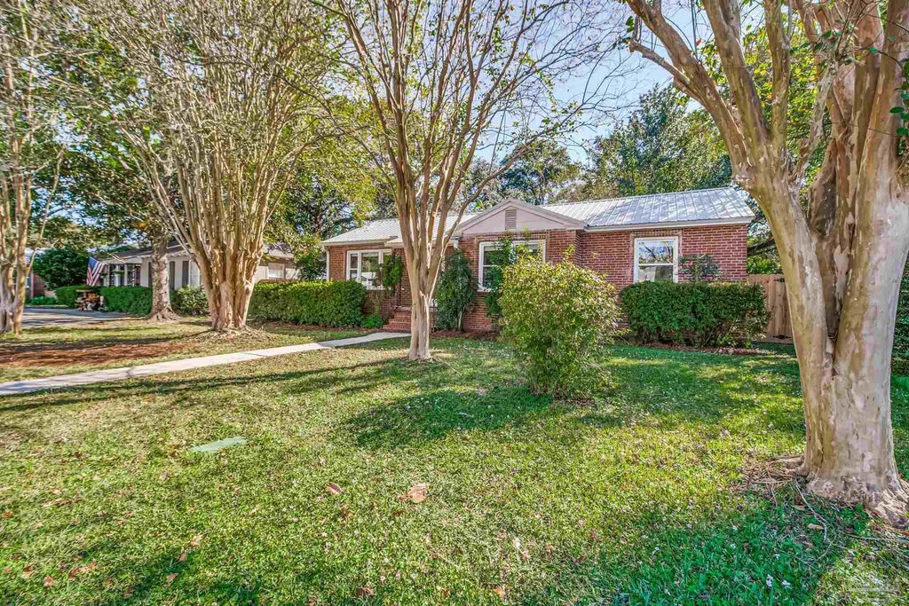 631 W Avery St, Pensacola, FL 32501