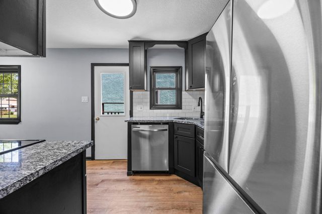254 Arion Street E, West Saint Paul, MN 55118