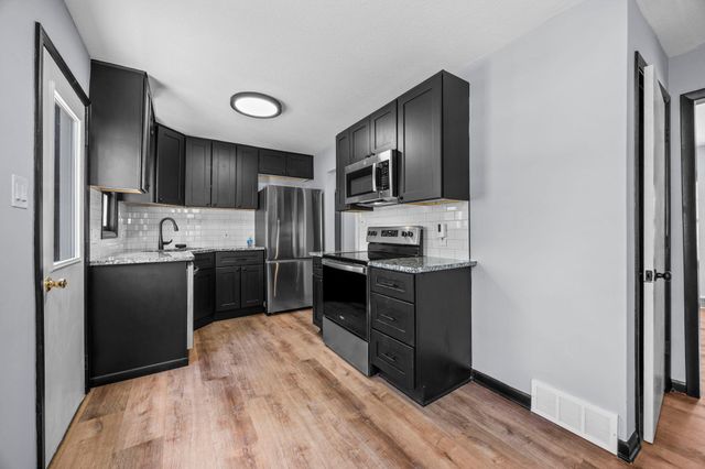254 Arion Street E, West Saint Paul, MN 55118