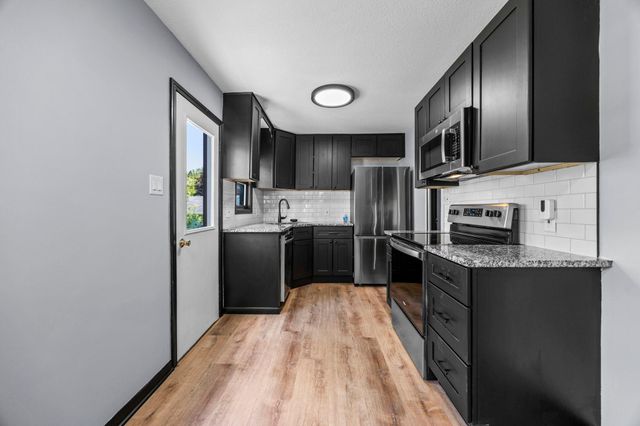 254 Arion Street E, West Saint Paul, MN 55118