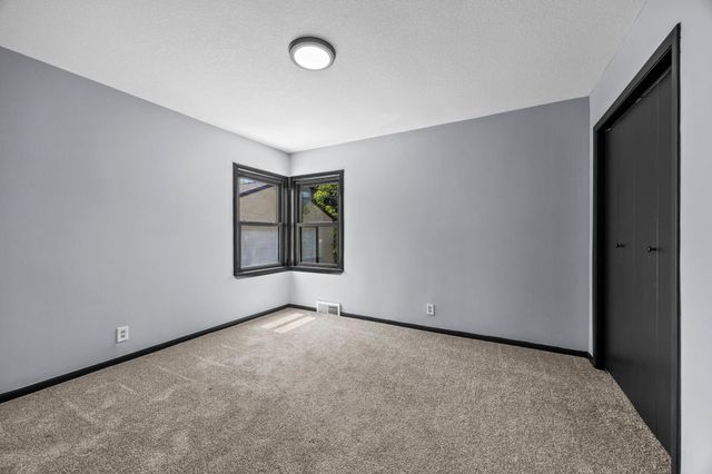254 Arion Street E, West Saint Paul, MN 55118