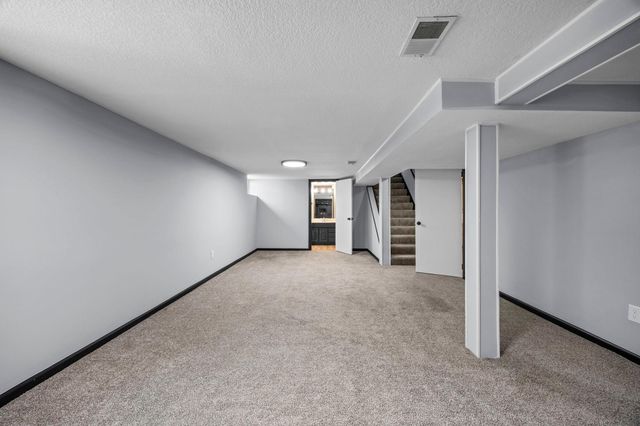 254 Arion Street E, West Saint Paul, MN 55118