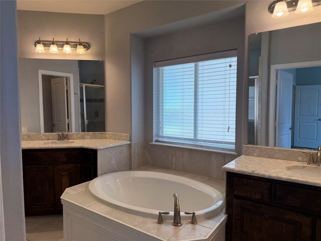 2417 Kingsgate Drive, Little Elm, TX 75068