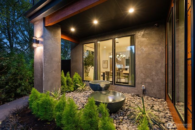 2533 NE 178th Street, Lake Forest Park, WA 98155