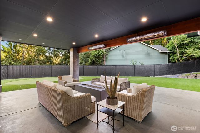 2533 NE 178th Street, Lake Forest Park, WA 98155