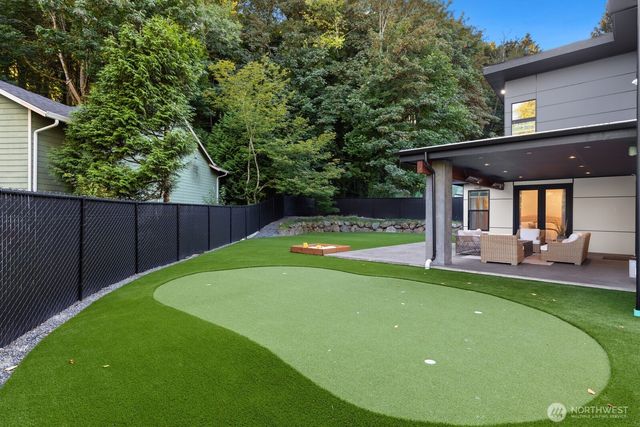 2533 NE 178th Street, Lake Forest Park, WA 98155
