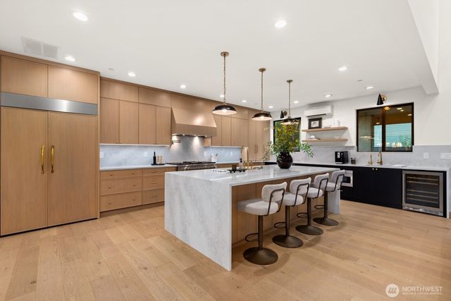 2533 NE 178th Street, Lake Forest Park, WA 98155