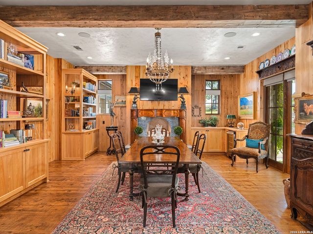77 Last Trl, Fredericksburg, TX 78624