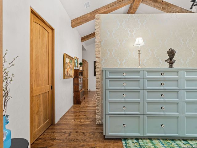 77 Last Trl, Fredericksburg, TX 78624
