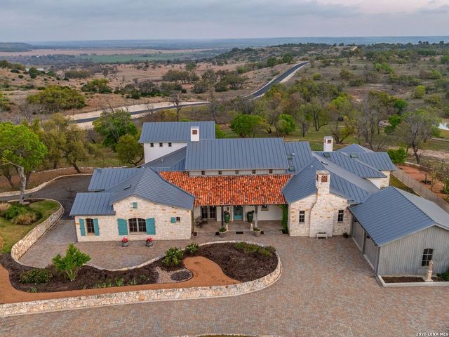 77 Last Trl, Fredericksburg, TX 78624