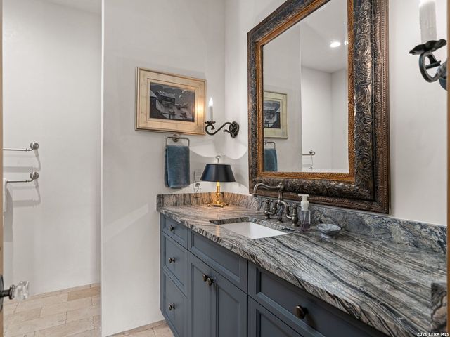 77 Last Trl, Fredericksburg, TX 78624