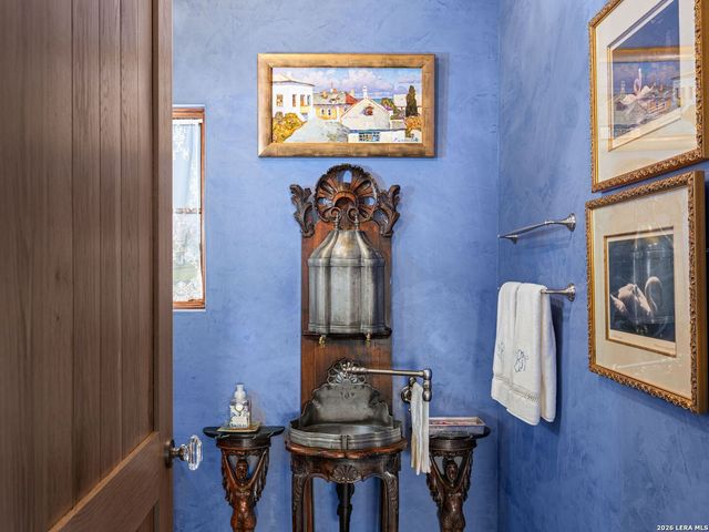 77 Last Trl, Fredericksburg, TX 78624