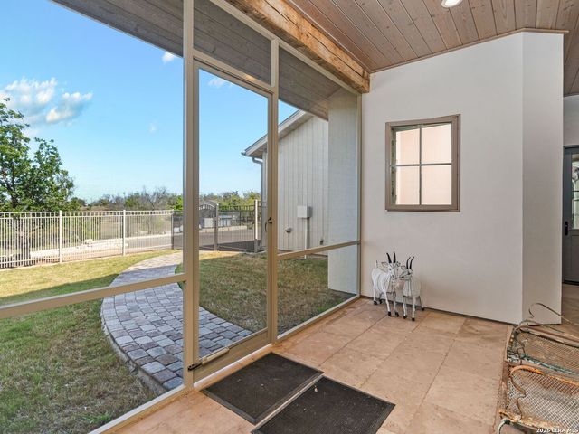 77 Last Trl, Fredericksburg, TX 78624