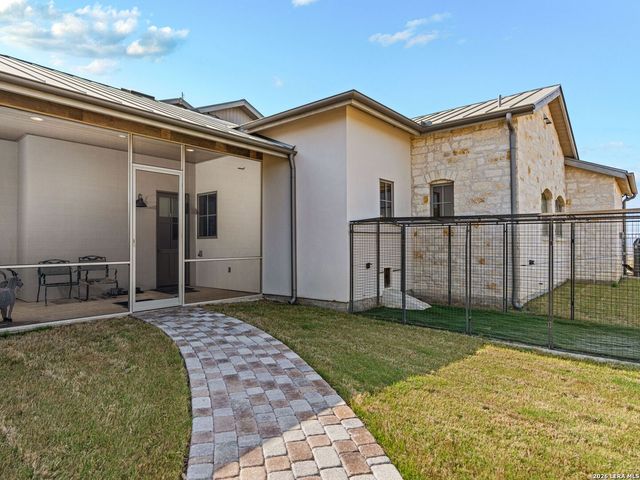 77 Last Trl, Fredericksburg, TX 78624