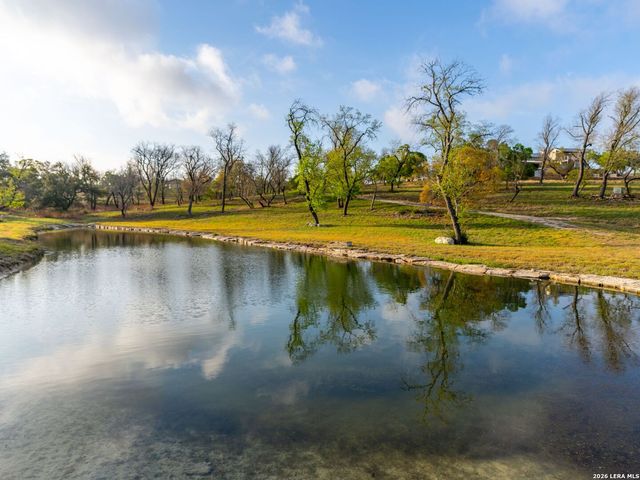 77 Last Trl, Fredericksburg, TX 78624