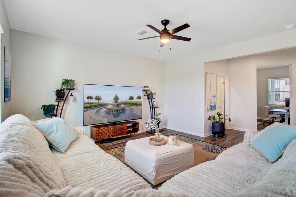 Image 12 of property listing at 273 Shadybrook Drive, Summerville, SC 29486