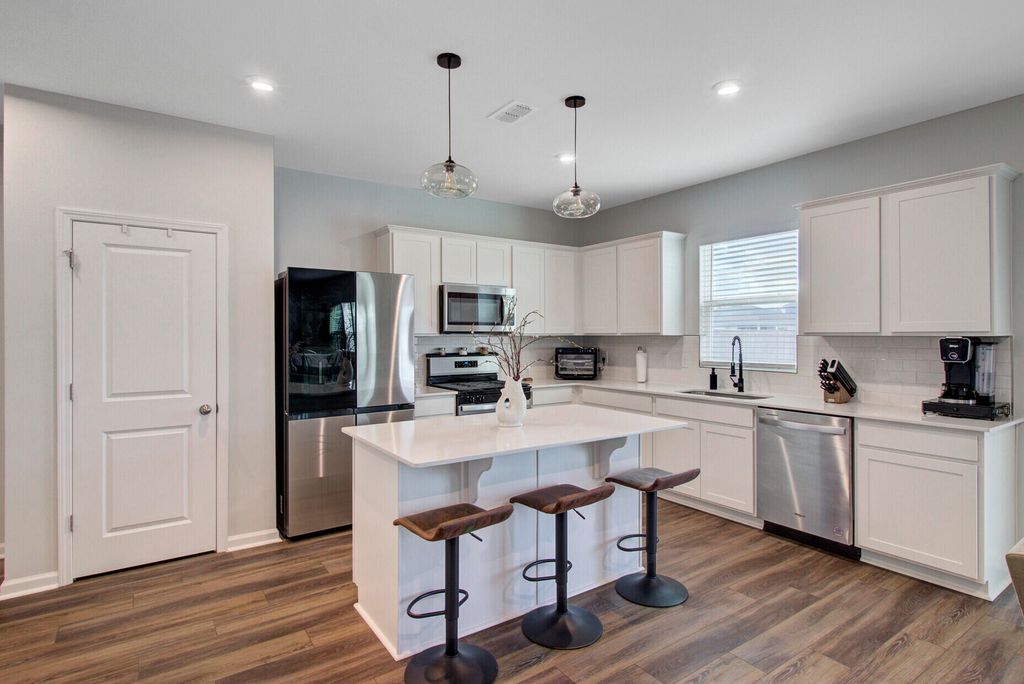 Image 17 of property listing at 273 Shadybrook Drive, Summerville, SC 29486