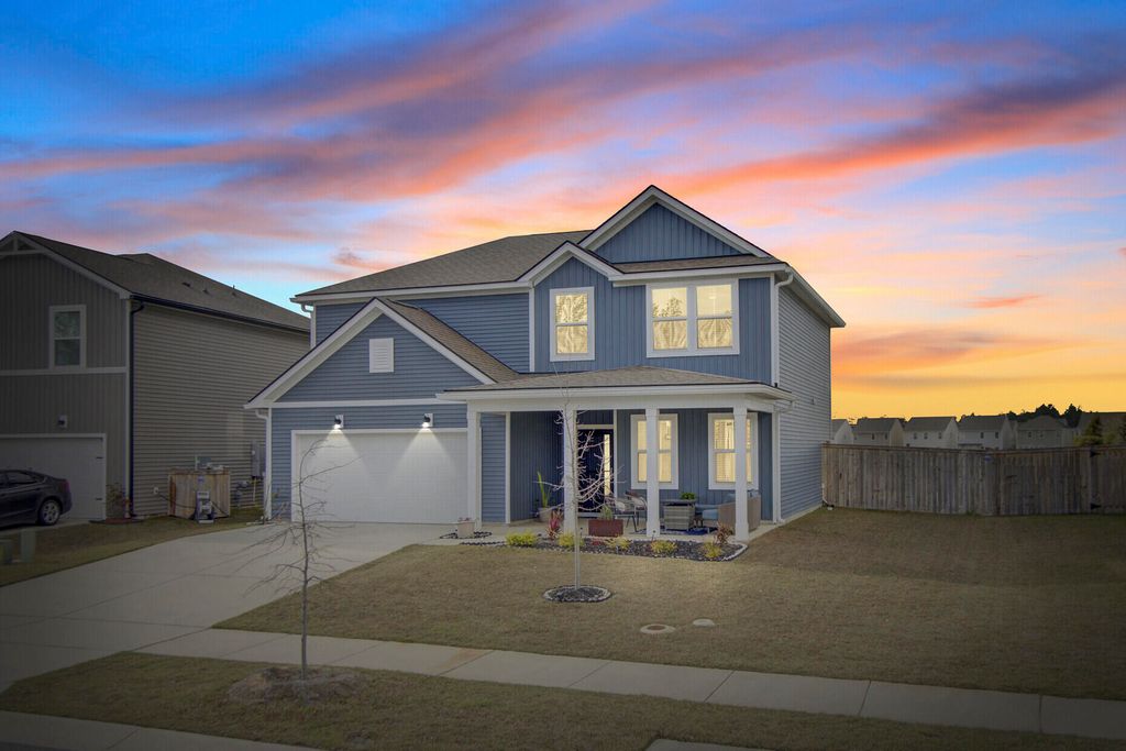 Image 2 of property listing at 273 Shadybrook Drive, Summerville, SC 29486