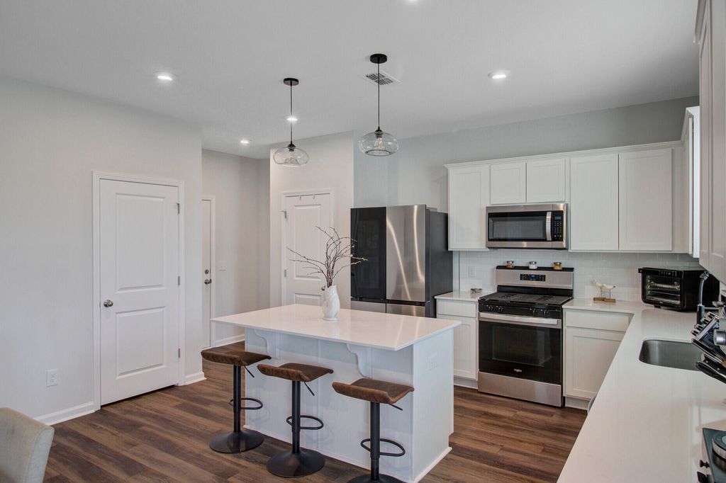 Image 20 of property listing at 273 Shadybrook Drive, Summerville, SC 29486