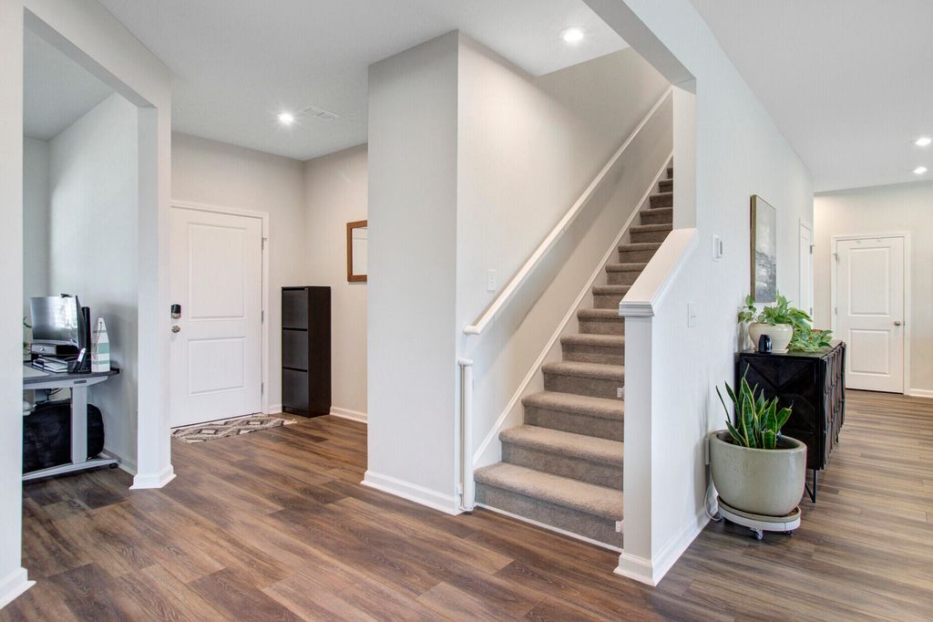 Image 27 of property listing at 273 Shadybrook Drive, Summerville, SC 29486