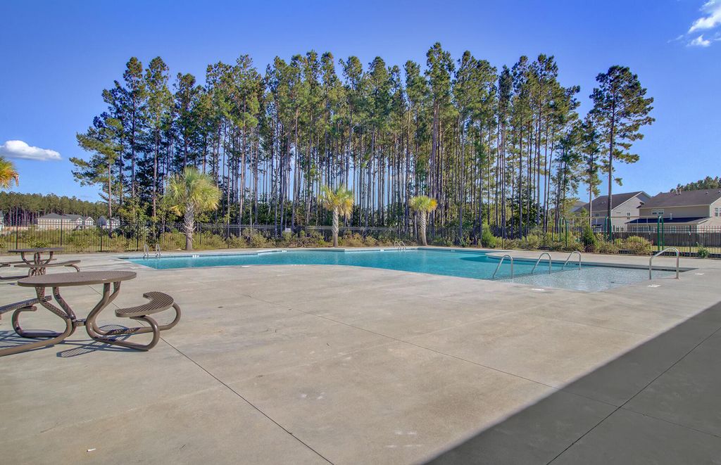 Image 78 of property listing at 273 Shadybrook Drive, Summerville, SC 29486