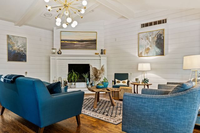 9683 Whitehurst Drive, Dallas, TX 75243