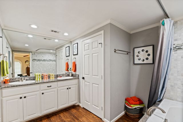 9683 Whitehurst Drive, Dallas, TX 75243