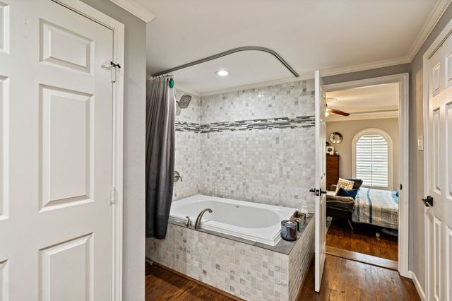 9683 Whitehurst Drive, Dallas, TX 75243