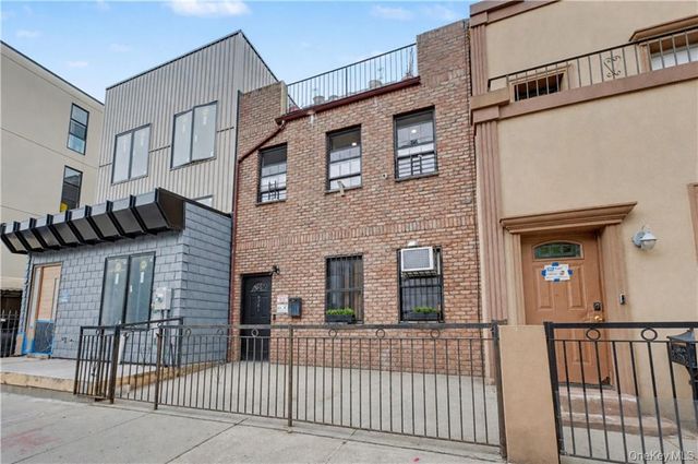 364 Evergreen Avenue, Brooklyn, NY 11221