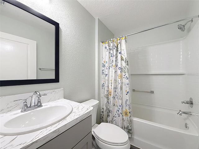 6966 LISA LANE, The Villages, FL 34762