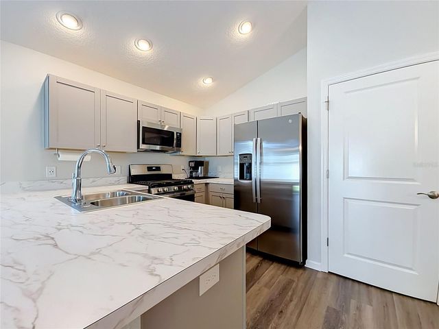 6966 LISA LANE, The Villages, FL 34762