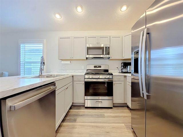 6966 LISA LANE, The Villages, FL 34762
