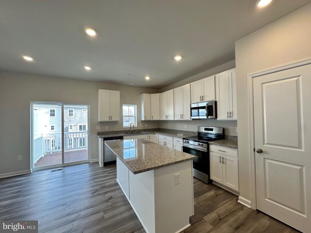 5613 LUDLOW PL, White Plains, MD 20695