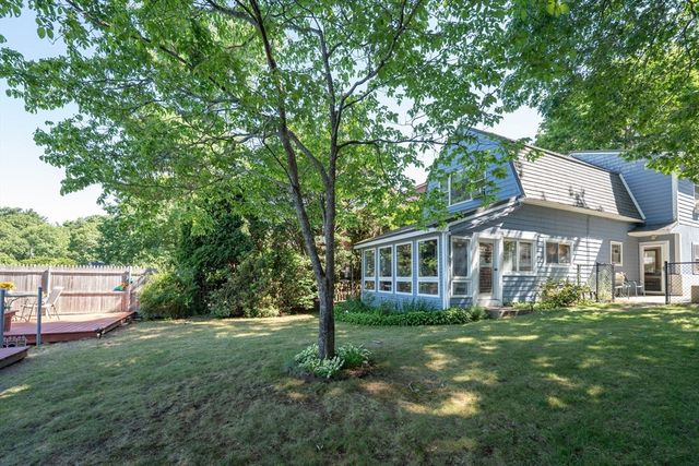 1519 Morton Ave, New Bedford, MA 02745