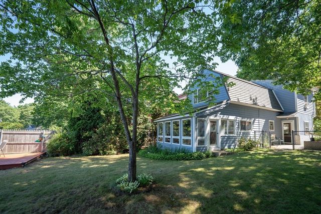 1519 Morton Ave, New Bedford, MA 02745