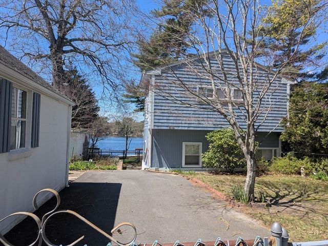1519 Morton Ave, New Bedford, MA 02745