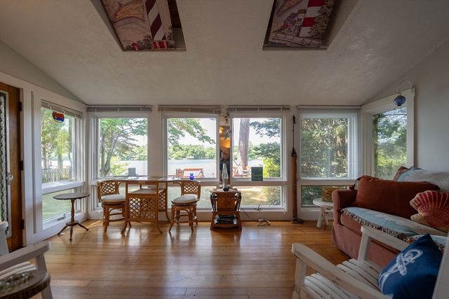 1519 Morton Ave, New Bedford, MA 02745