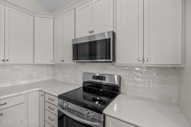 1709 Dew Meadow Drive, Winterville, NC 28590