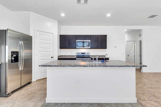 2108 W Sheridan Avenue, Apache Junction, AZ 85120