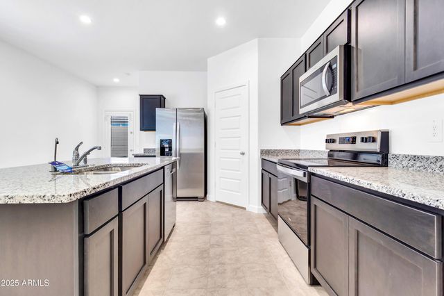 2108 W Sheridan Avenue, Apache Junction, AZ 85120